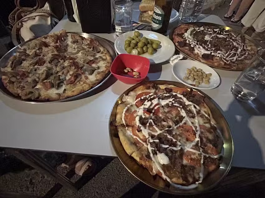 Pizzer&iacute;a Raybel