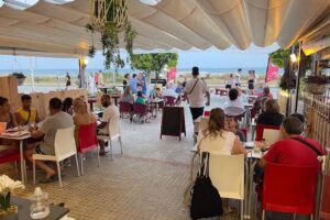 Pizzer&iacute;a- restaurante italiano &laquo; Pizza de dioses &raquo;