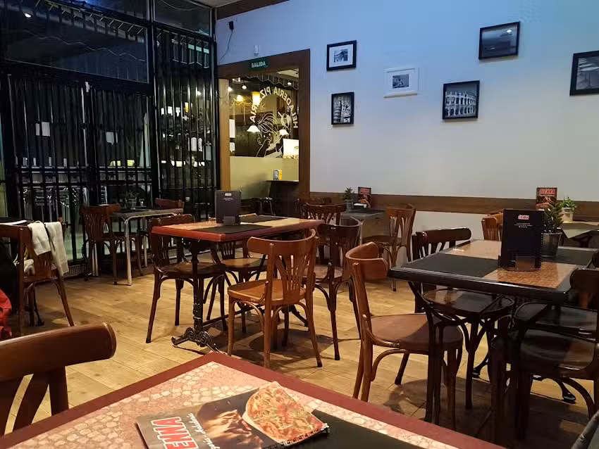 Pizzer&iacute;a Sienna