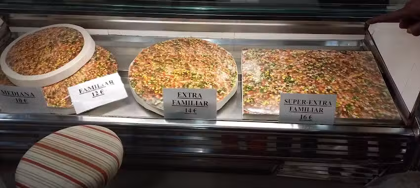 Pizzer&iacute;a y poller&iacute;a Conde