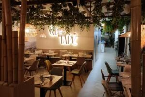 Pl&aacute;tano Macho Restaurante &laquo;C&aacute;novas&raquo;