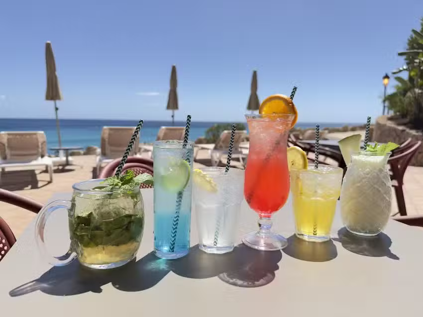 Playa Esmeralda Beach BaR2