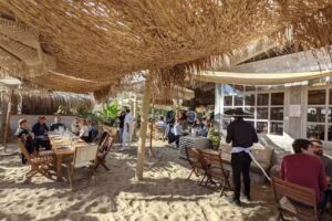 Playa Padre: Beach club & restaurant