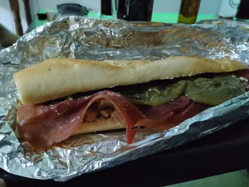 Poller&iacute;a Jim&eacute;nez