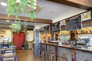 Pollo & Brasa. Restaurante Peruano