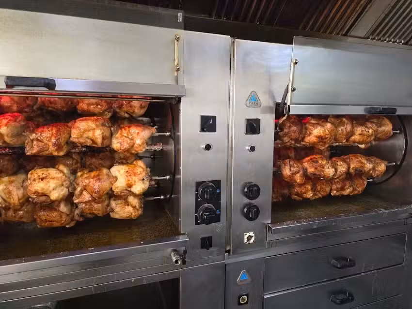 Pollos Asados Guill&eacute;n
