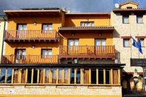 Posada de Trast&aacute;mara