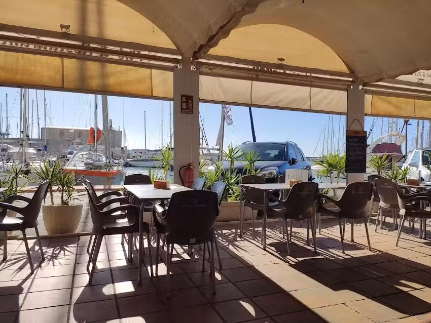 Pub Restaurant The Galley