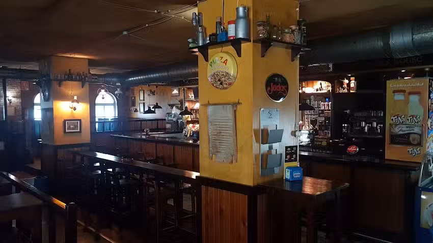 Pub THE CORNER HOUSE