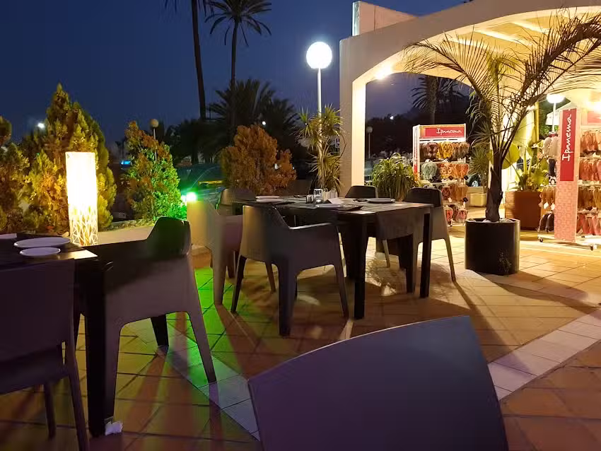 Pura Vida Moj&aacute;car