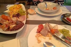 Qarnal Take Away &bull; Restaurante de Comida a domicilio en Madrid