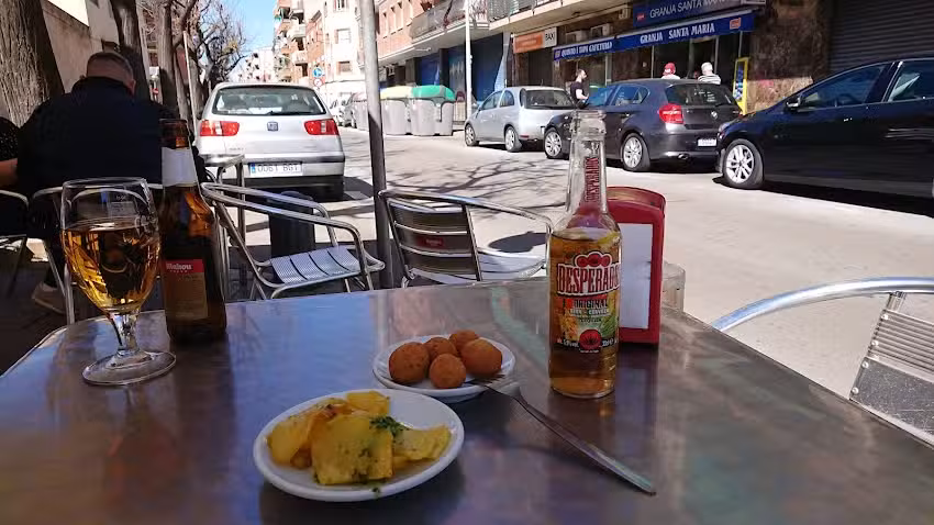 Quinto i Tapa Cafeteria