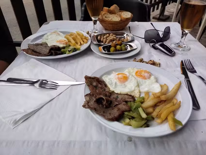 Ram&oacute;n Restaurant