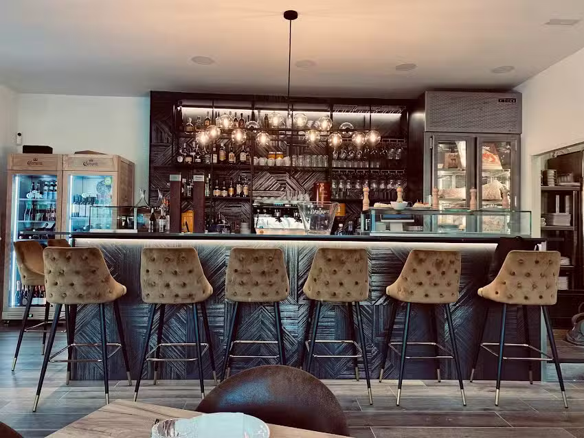 Reilos Carns & Grill