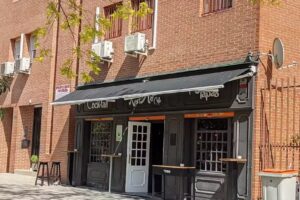 Rest Art Caf&eacute;