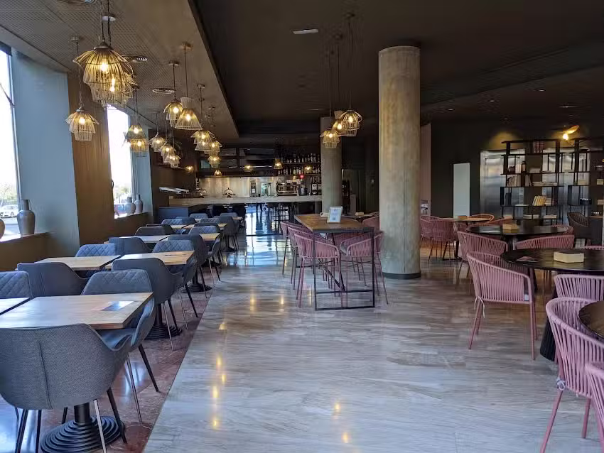 Restaurant BL&Uacute;