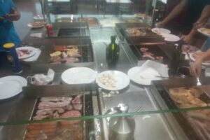 Restaurant &ndash; buffet Pitch&Putt and p&agrave;del bon&Agrave;rea