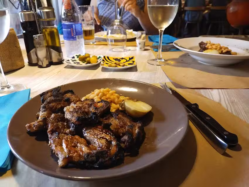 Restaurant &middot; Cafeteria El Forn