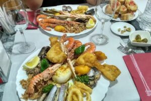 RESTAURANT CASA TEO &ndash; BRASERIA Y MARISQUER&Iacute;A