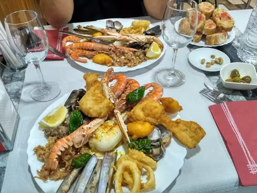 RESTAURANT CASA TEO &ndash; BRASERIA Y MARISQUER&Iacute;A