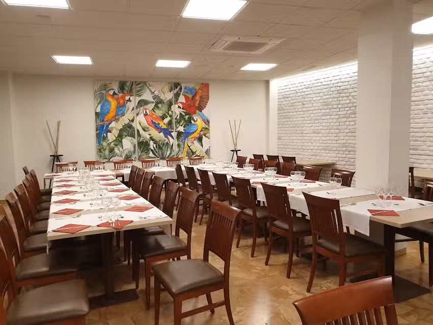 RESTAURANT DAUS S.L. Cocina tradicional catalana, Tapas, Bocatas y pizzas en T&agrave;rrega.