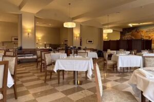 Restaurant El Mirador. Parador Nacional de Sau