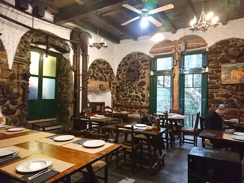 Restaurant El Mol&iacute; de les Pipes