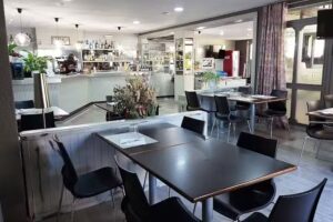 Restaurant &ndash; Hostal Esteba
