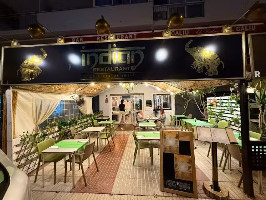 Restaurant Indian Bar & Grill