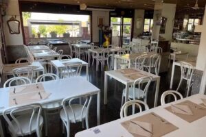 Restaurant La Col&ograve;nia