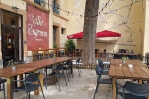 Restaurant La Font del Ferro. Hotel Villa Engracia