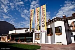 RESTAURANT LA GRANJA T&Agrave;RREGA