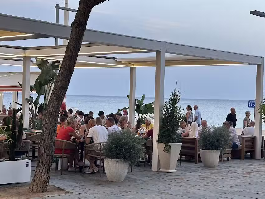 Restaurant Lounge Miramar platja daro