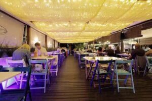 Restaurant Lua Eat Drink Music