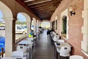 Restaurant Mes&oacute;n del Lle&oacute;