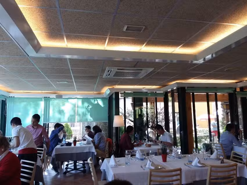 Restaurant N&agrave;utic Darnius