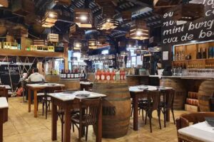 Restaurant Pitapes &ndash; vermuts, platets i tapes