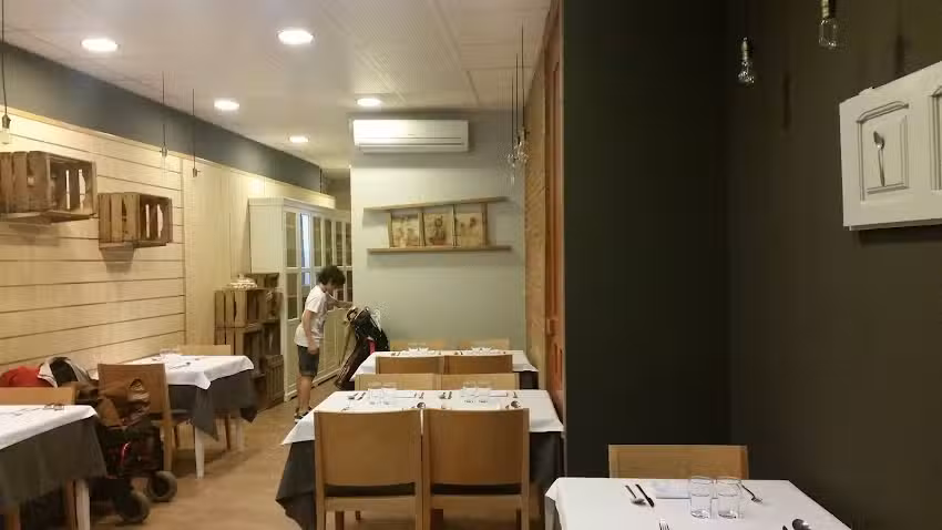 Restaurant Tr3s Tombs