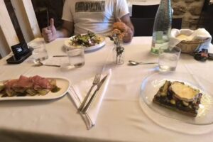 Restaurant Vilasal&oacute; &ndash; restaurant al Solson&egrave;s a Sant Lloren&ccedil; de Morunys prop del Port del Comte