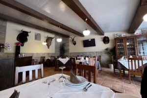 Restaurante A Cova de Mart&iacute;nez