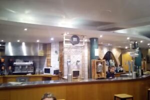 Restaurante Alb&eacute;niz