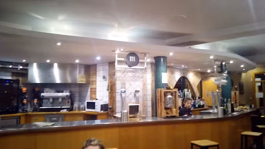 Restaurante Alb&eacute;niz