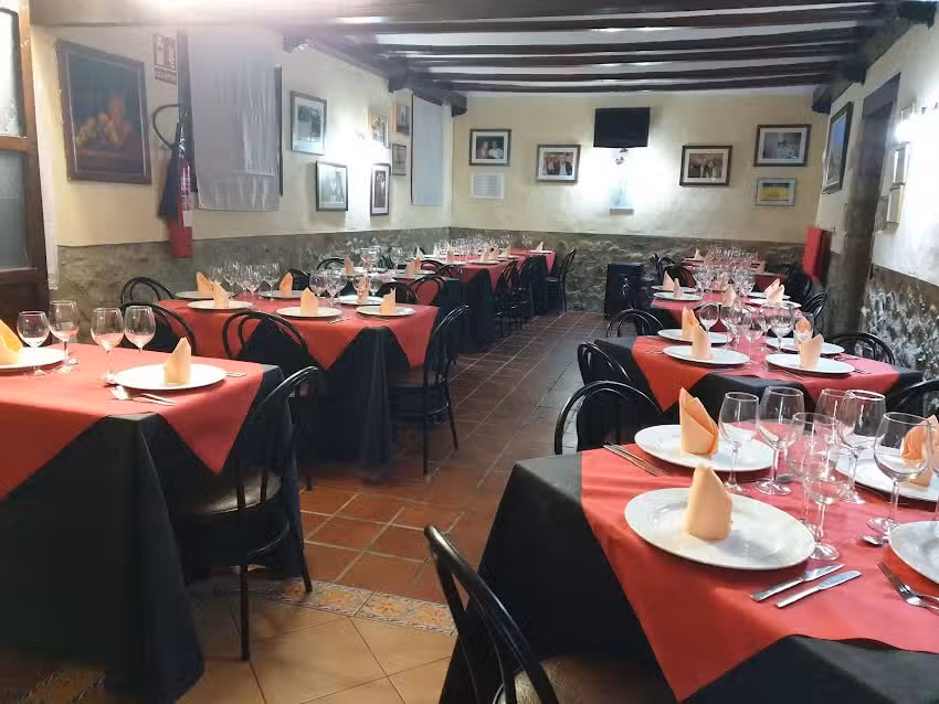 RESTAURANTE &Aacute;NGELA TORRES.