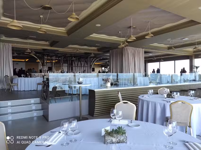 Restaurante &Aacute;rbore da Veira