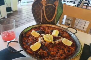 Restaurante Arroces Y Carnes