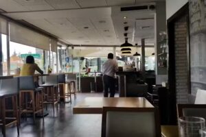 Restaurante Arturo Delfines