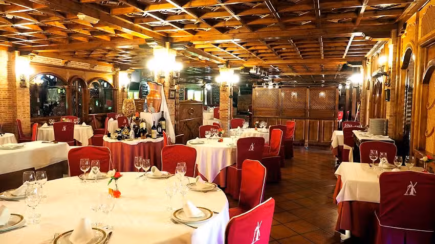 Restaurante Asador La Estaci&oacute;n de los Porches