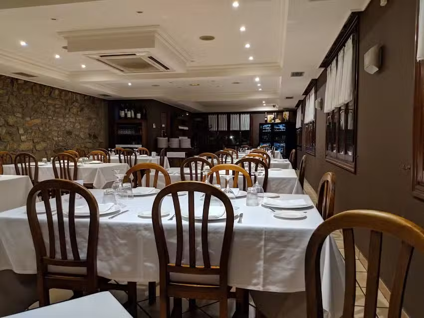 Restaurante Asador Txakoli Sim&oacute;n &ndash; Especialidad chulet&oacute;n