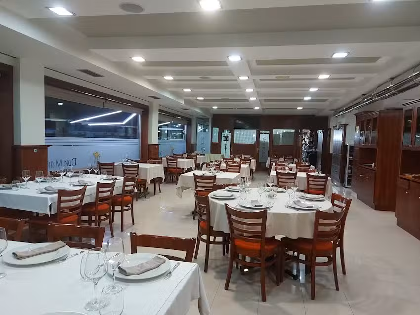 RESTAURANTE & BAR DON MANUEL CUNTIS