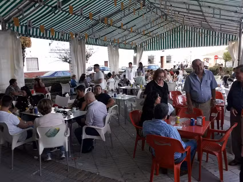 Restaurante Bar La Canoa.
